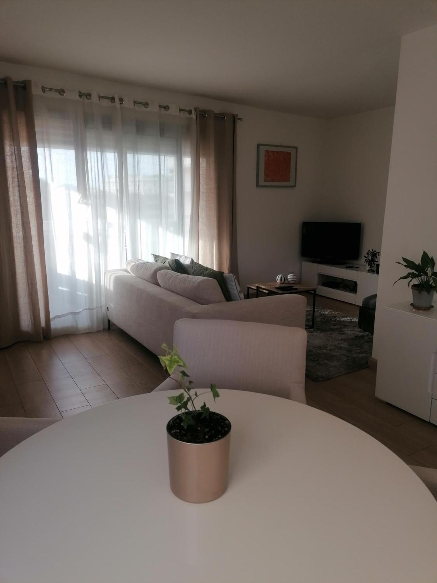 Chambre Double Avec Salle De Bain Commune, A 2 Min De La Croisette คานส์ ภายนอก รูปภาพ